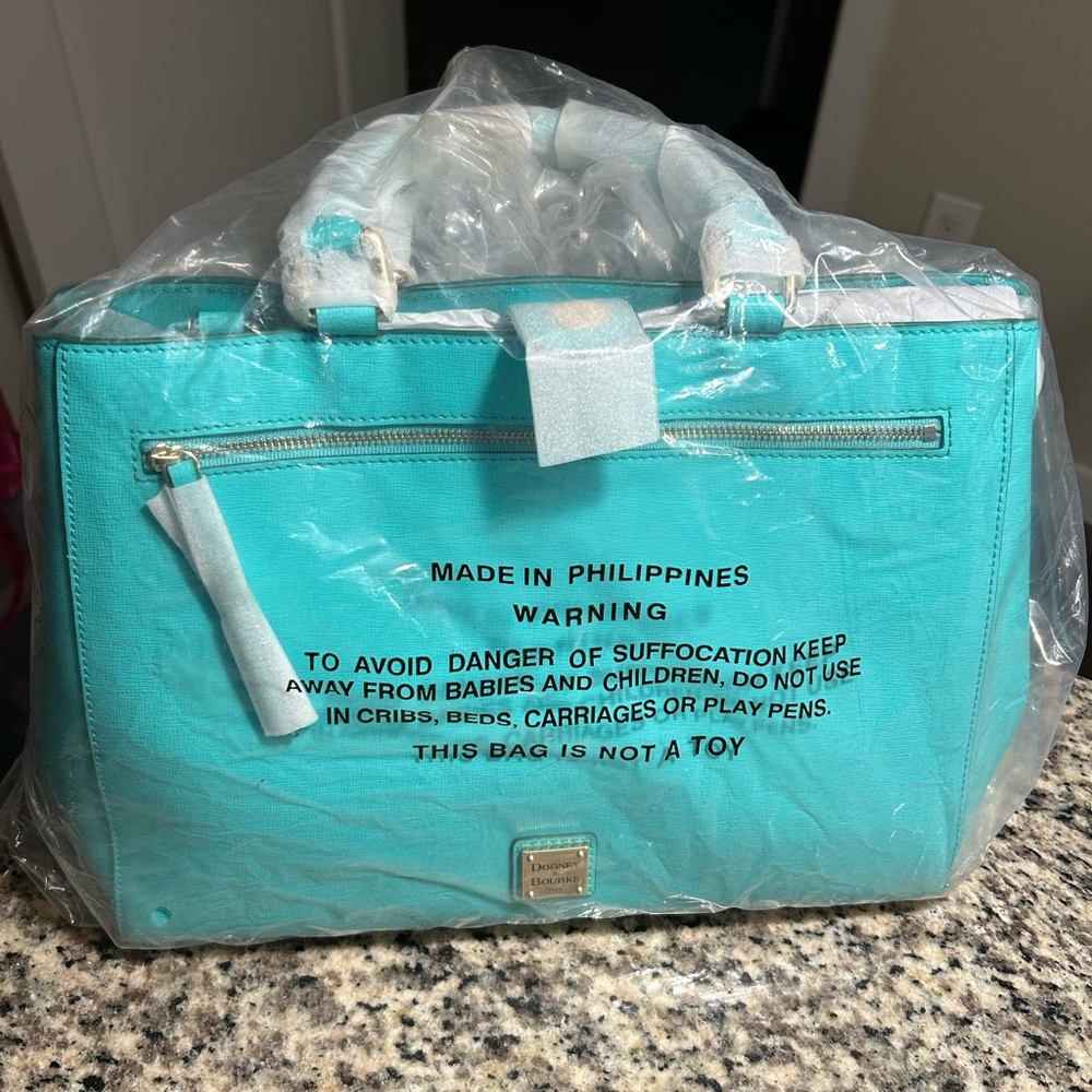 Dooney & Bourke Saffiano Zip Satchel ~ Mint